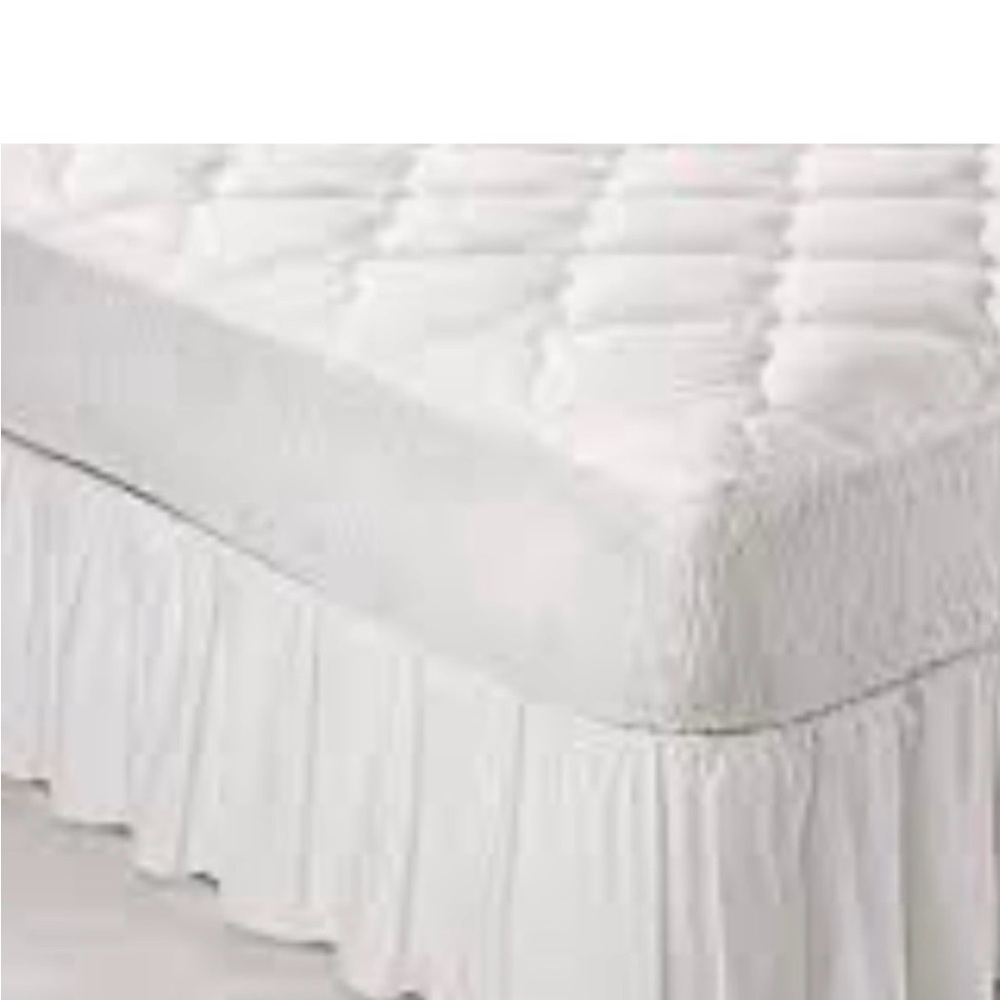 IKEA Tidlosa White Queen/King Bedskirt